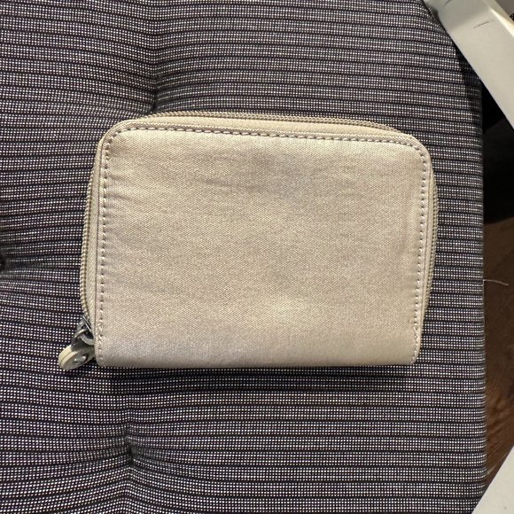 Kipling small wallet in gold - Picture 4 of 6